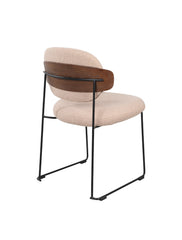 Zénith Chair in Bouclé Caramel met Walnootaccenten en Zwart Metalen Frame