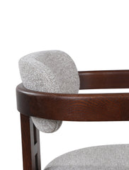 Fï Chair Donker Walnoot in Taupe-Grijs Stofbekleding